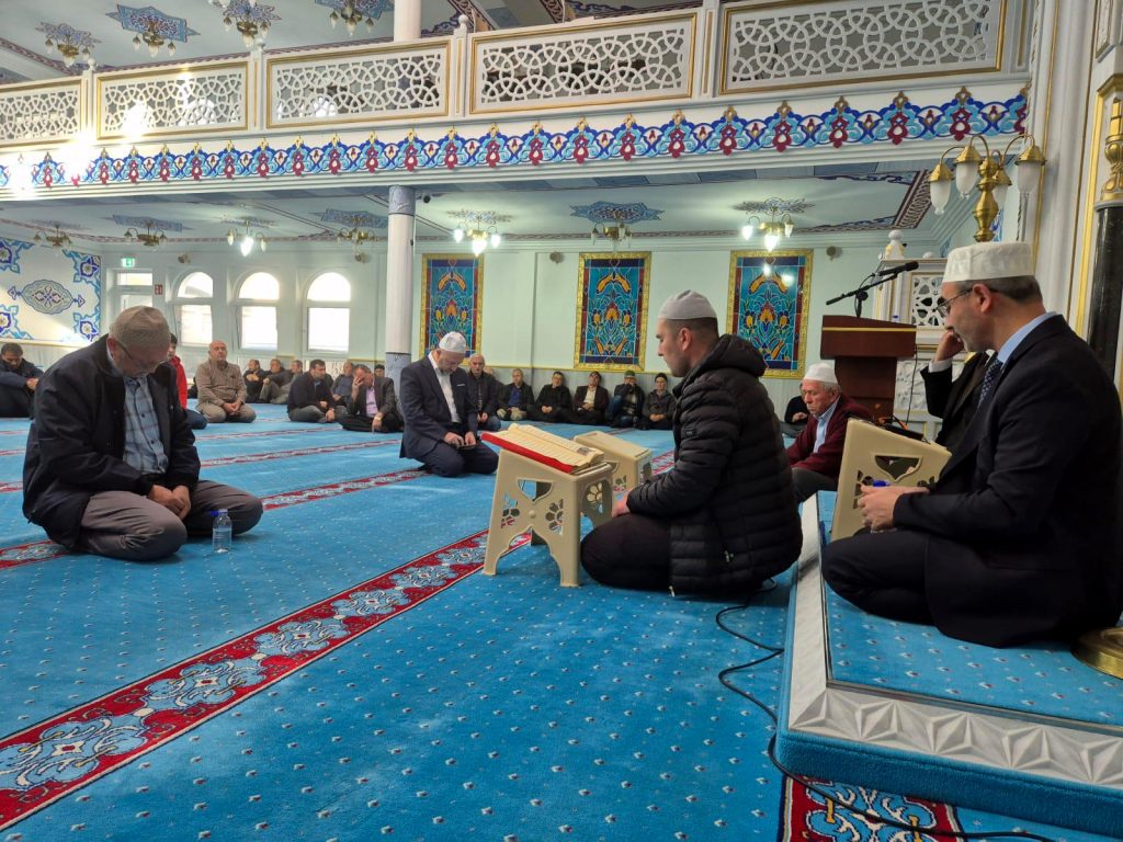 Bonn Camii'nde vefa Buluşması: İlk nesil dualarla anıldı 1 bonn7