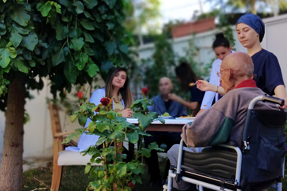 Yeni Mimoza Huzurevi sahibi Hatice Bayar: “Yaşlı bakımı sevgiyle yapılır” 13 yeni mimoza3