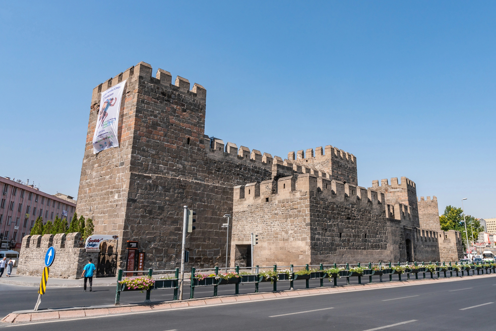 Kayseri Kalesi, bin 700 yılı aşkın tarihiyle ayakta